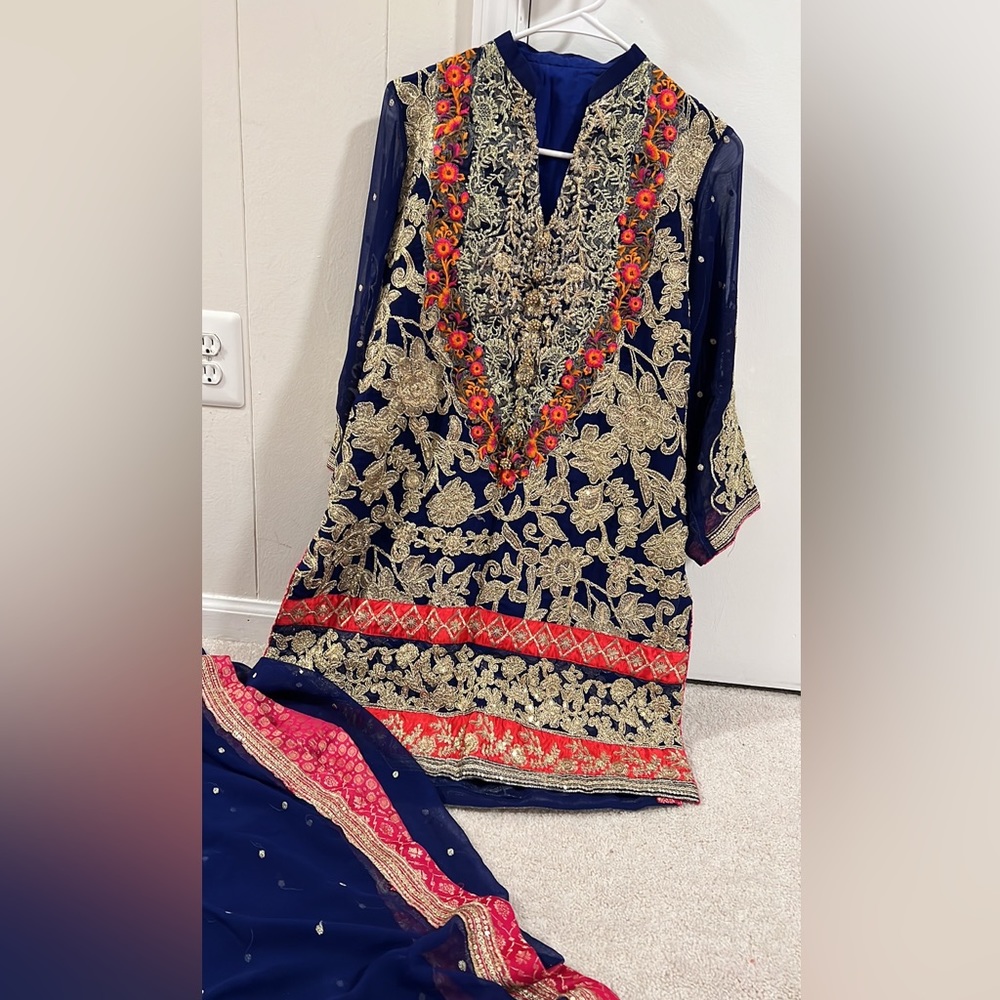 Fancy dress in blue